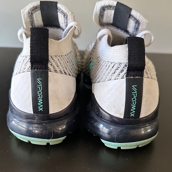 Nike fly knit women’s size 8 - Picture 6 of 8